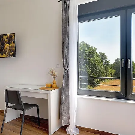 Holiday home Luxusvilla Mit Beheiztem Pool, Tischtennis, Tischfussball, Wlan Pula